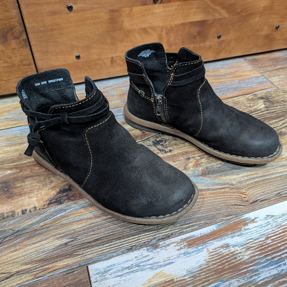 Born Women's Wynter Comfort Bootie Shoes, black, Size 8